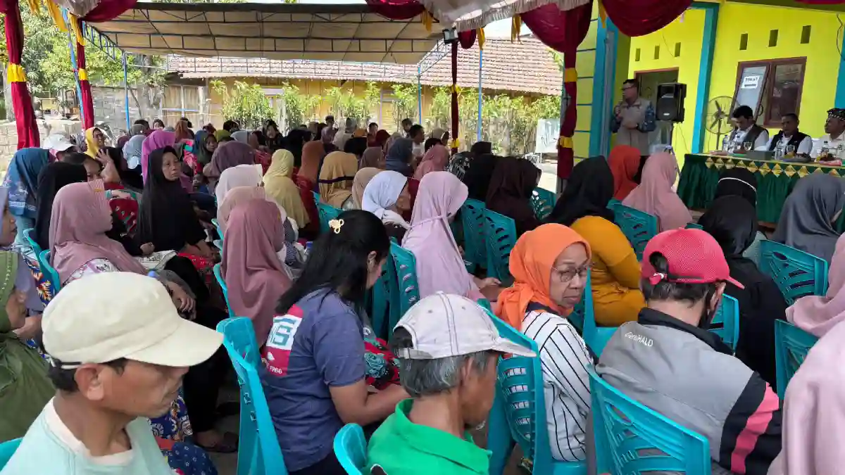 Penyaluran bantuan pangan beras Bulog di Bojonegoro