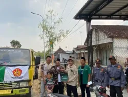 Terdampak Kekeringan, GP Ansor Sumberrejo Distribusikan Air Bersih untuk Kemah Merdeka & Warga Kayulemah