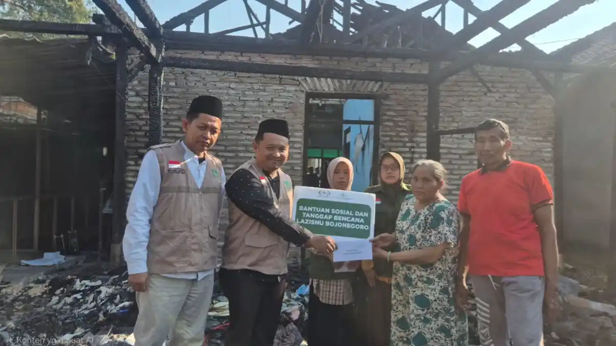 Lazisnu salurkan santunan kepada korban kebakaran di Dander