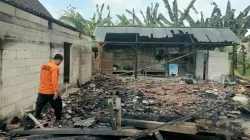 Rumah Warga Ngampel Terbakar