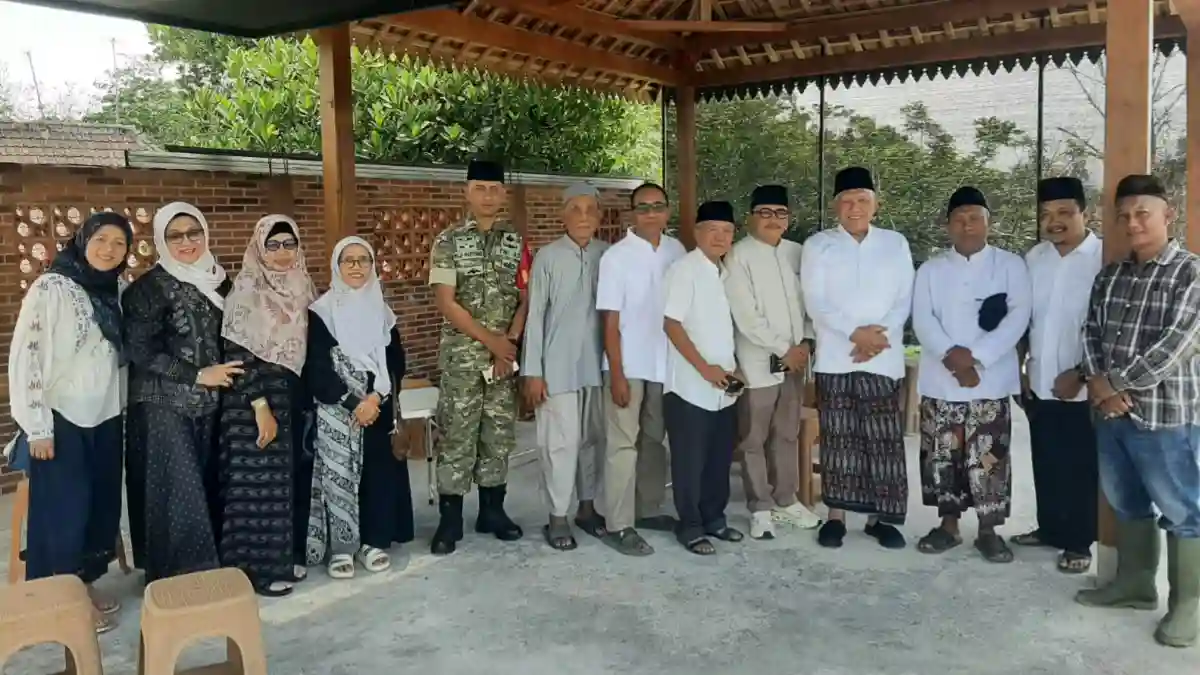 Gus Kikin menghadiri reuni keluarga di Brabowan Bojonegoro