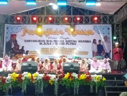 MI Hidayatut Tholibin Tampilkan Muhadhoroh di Acara Khitanan M. Juna Revano Putra