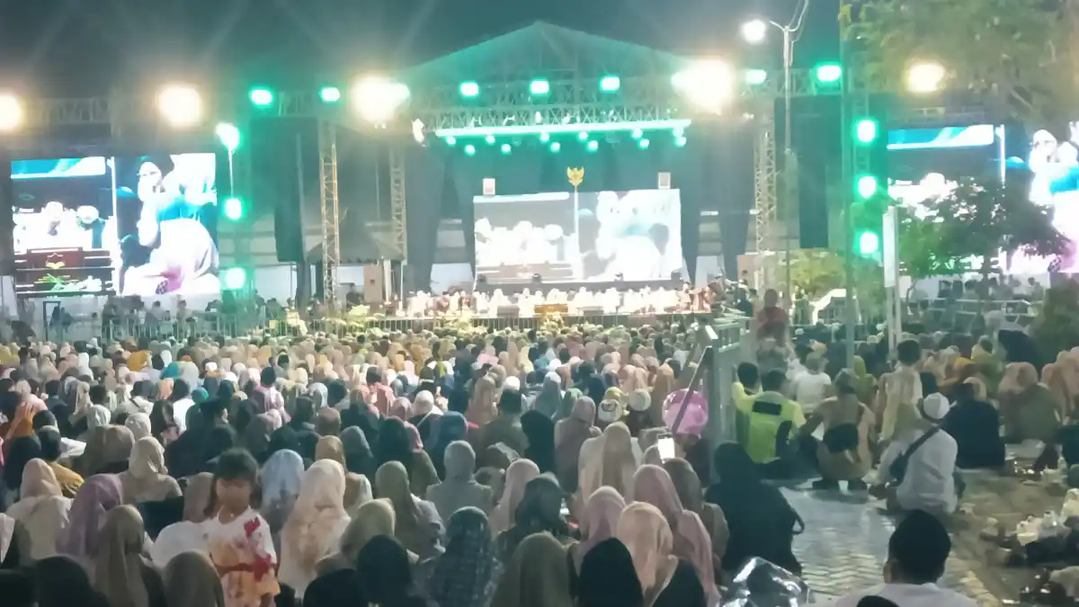 Pengajian Akbar dan Gebyar Sholawat Koperasi Kareb