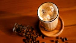 Tipuan Secangkir Kopi: Benarkah Kafein Membuat Belajar Lebih Efektif atau Hanya Menunda Lelah?