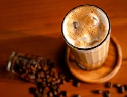 Tipuan Secangkir Kopi: Benarkah Kafein Membuat Belajar Lebih Efektif atau Hanya Menunda Lelah?