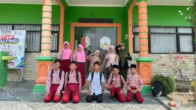Siswa MI MUTU Kedungadem peserta Olimpiade Literasi Numerasi 2026 di SMPN 1 Kedungadem