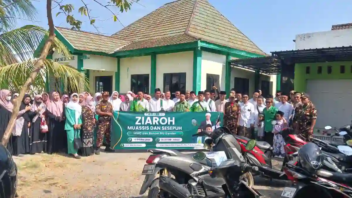 Ziarah muassis NU dan sesepuh oleh MWCNU Dander bersama Banom NU dalam rangka Hari Santri Nasional 2026.
