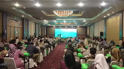 Peserta mengikuti Bimtek Pengurangan Sampah di Hotel Aston Bojonegoro