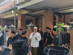 Bupati dan Wakil Bupati serta Ribuan Warga SH Terate Takziah ke Rumah Kang Mas Wahyu Subakdiono 