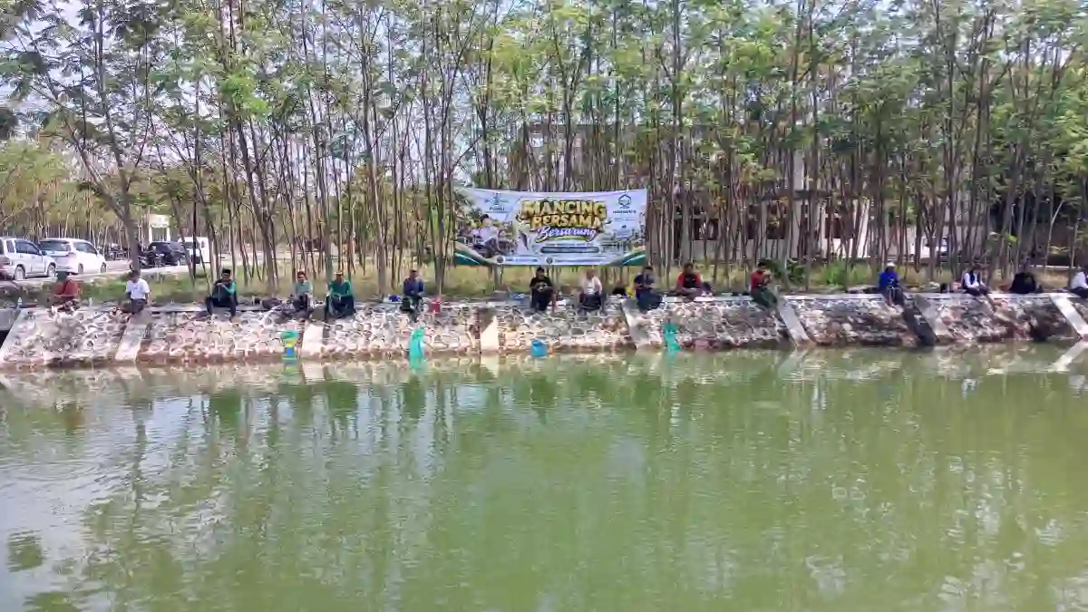 Mancing Bersarung PCNU Bojonegoro di kolam pancing Unugiri